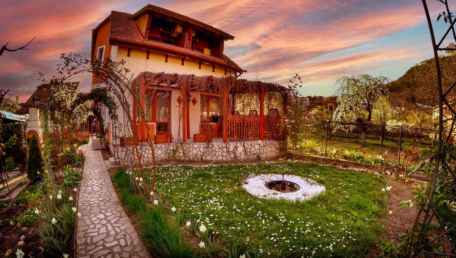 Pensiunea Sub Cetate Deva Exterior photo